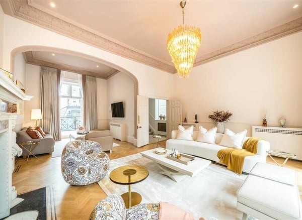 Flat Ennismore Gardens in London