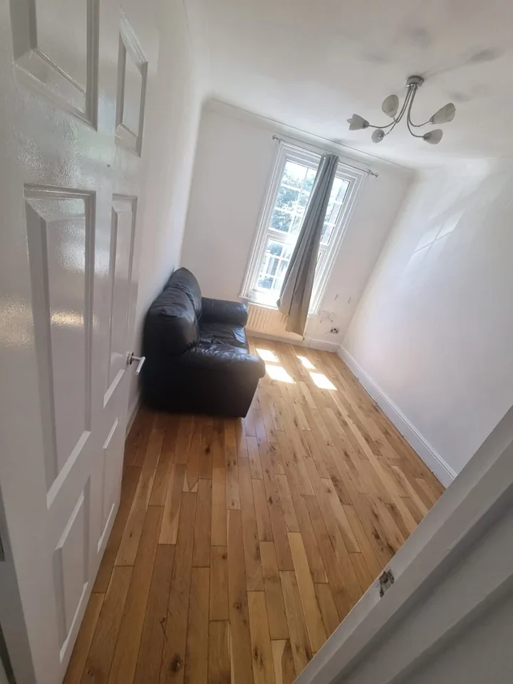 Flat Egmont Street in Greater London