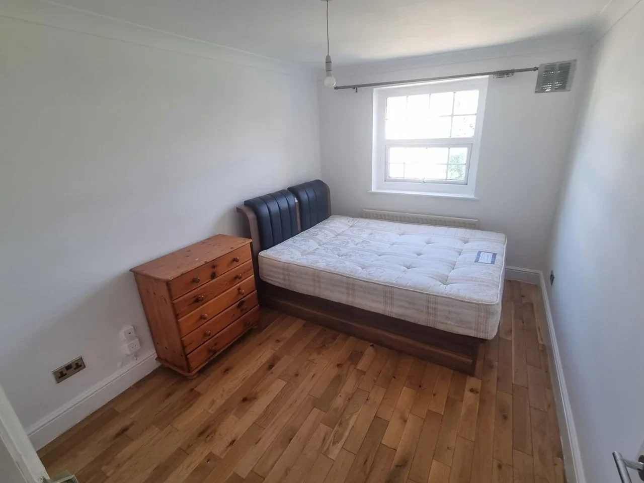 Flat Egmont Street in Greater London