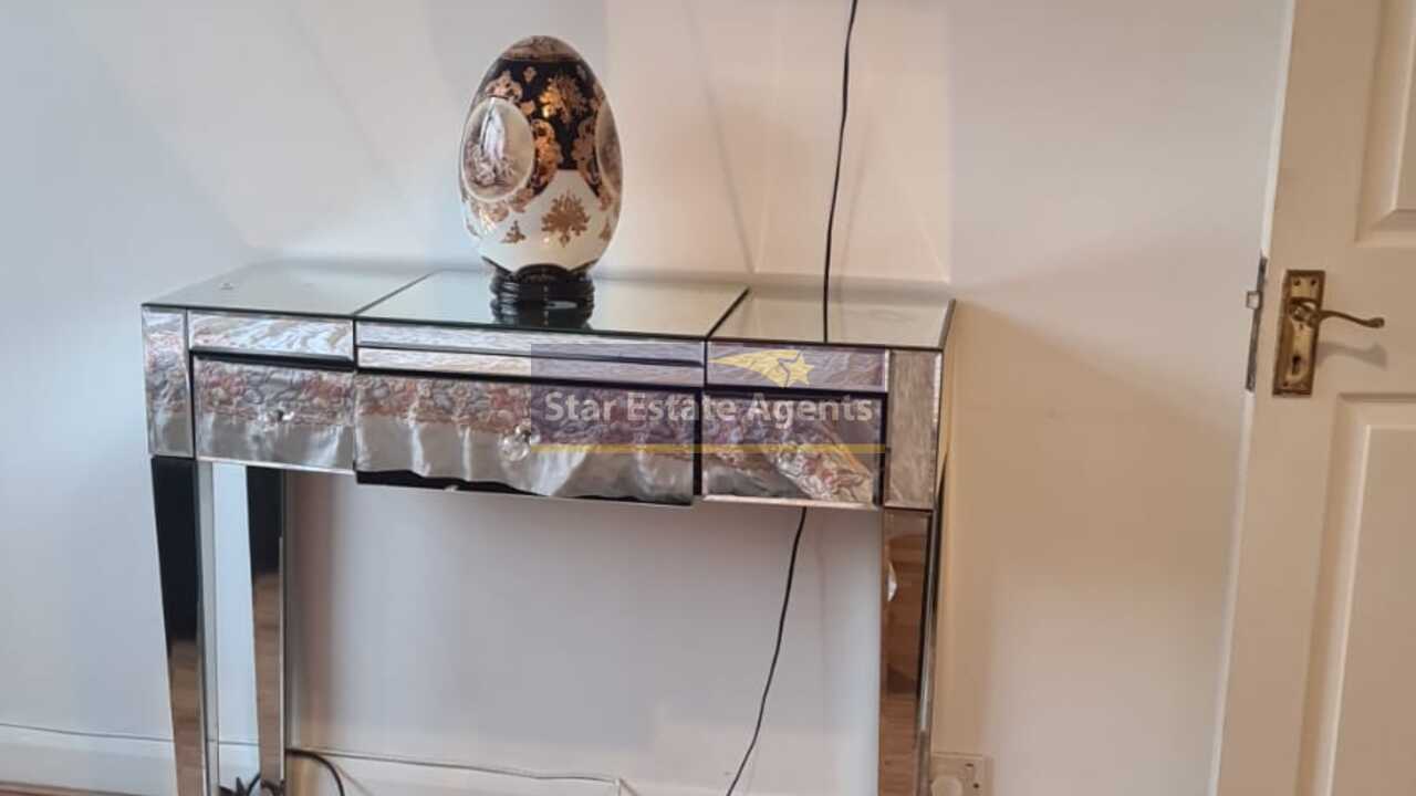 Flat Mornington Road in Greater London