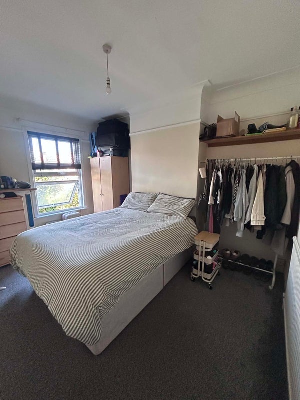 Room Skelwith Road in Greater London