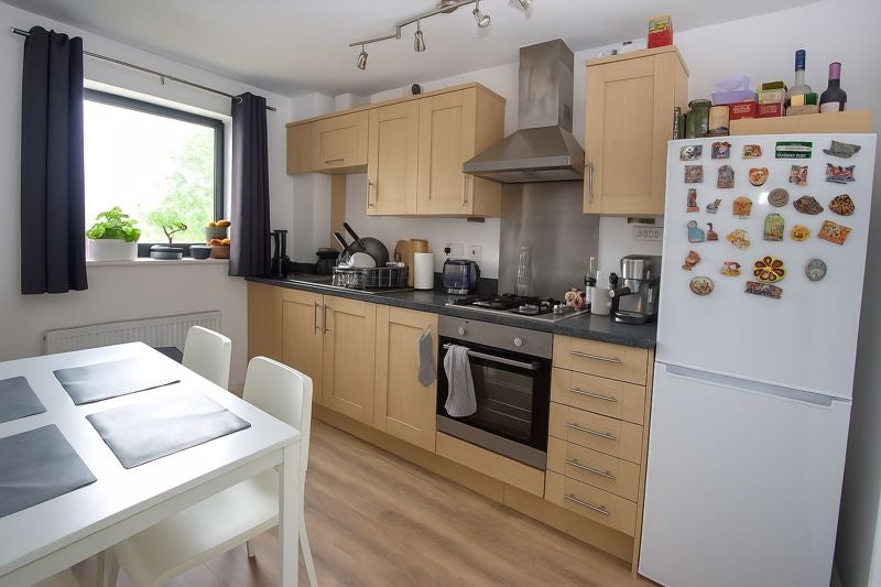 Flat Cottons Approach in Greater London
