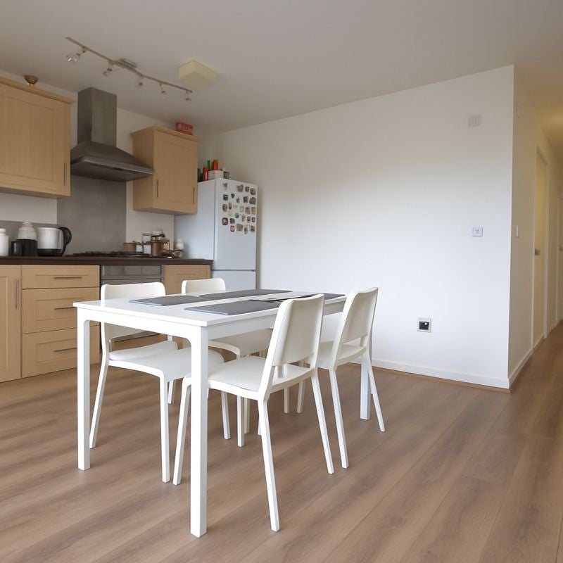 Flat Cottons Approach in Greater London