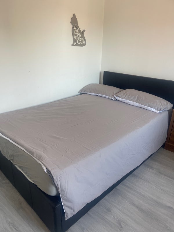 Room John Hall Close in Bristol