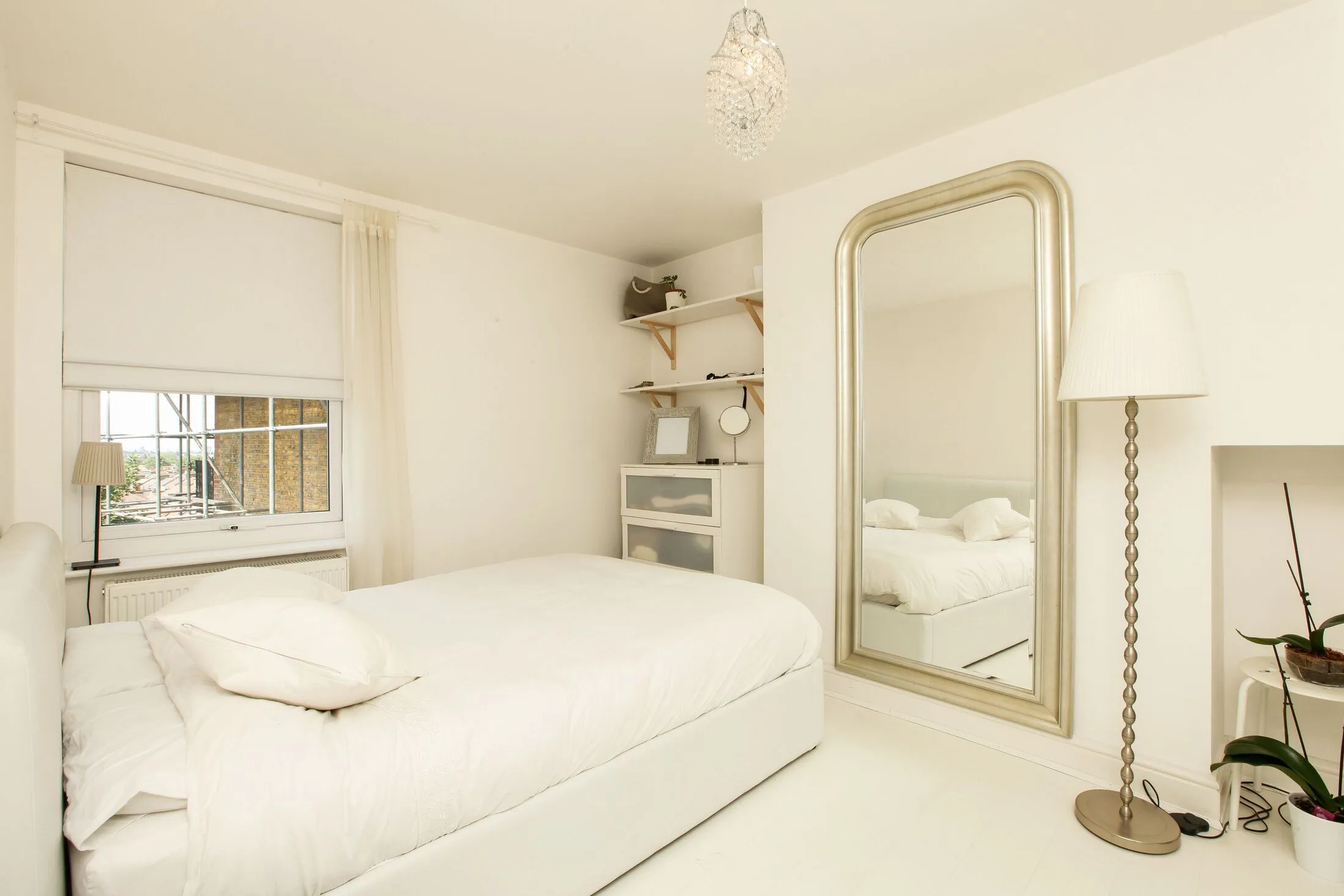 Flat Streatham High Road in Greater London