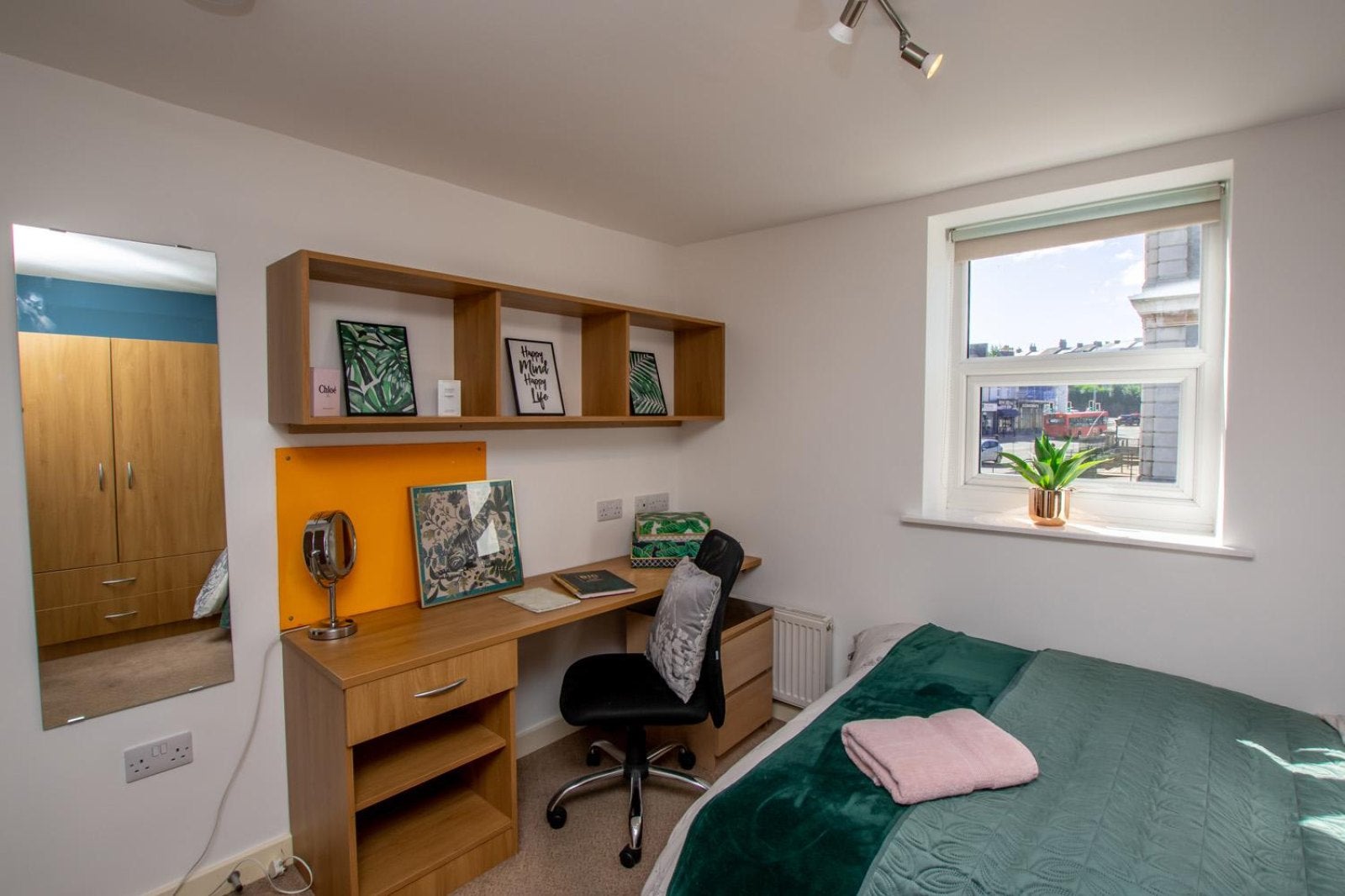 Flat Finsbury Lane in Plymouth