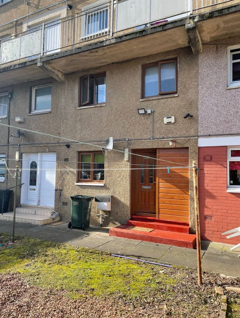 House Shettleston Road in Glasgow