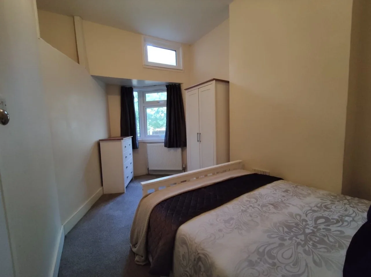Room Anne of Cleves Road in Dartford