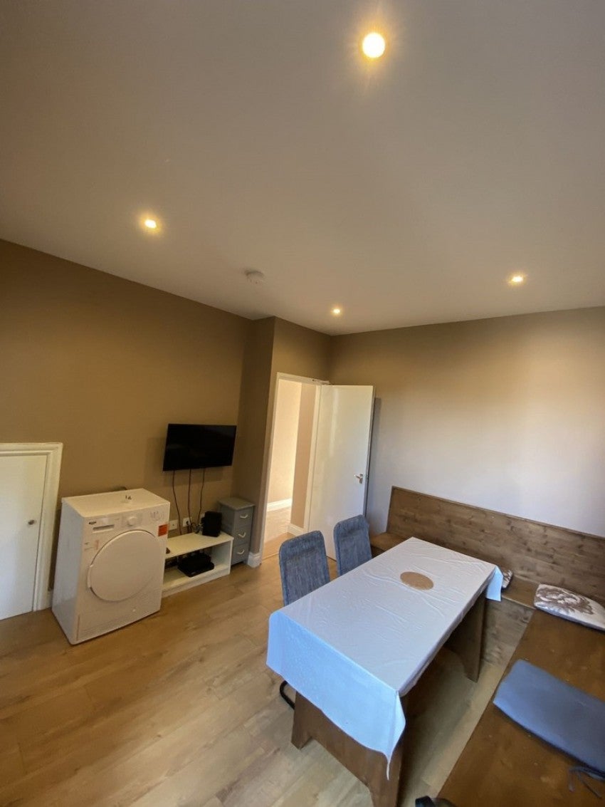 Flat Sirdar Road in Southampton