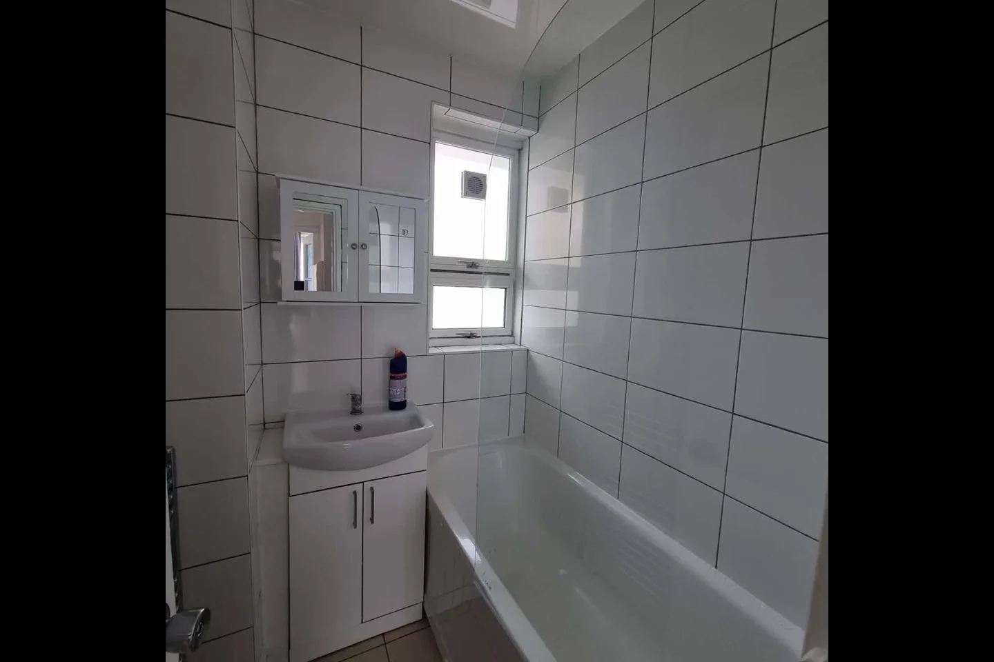Flat Ernest Street in Greater London
