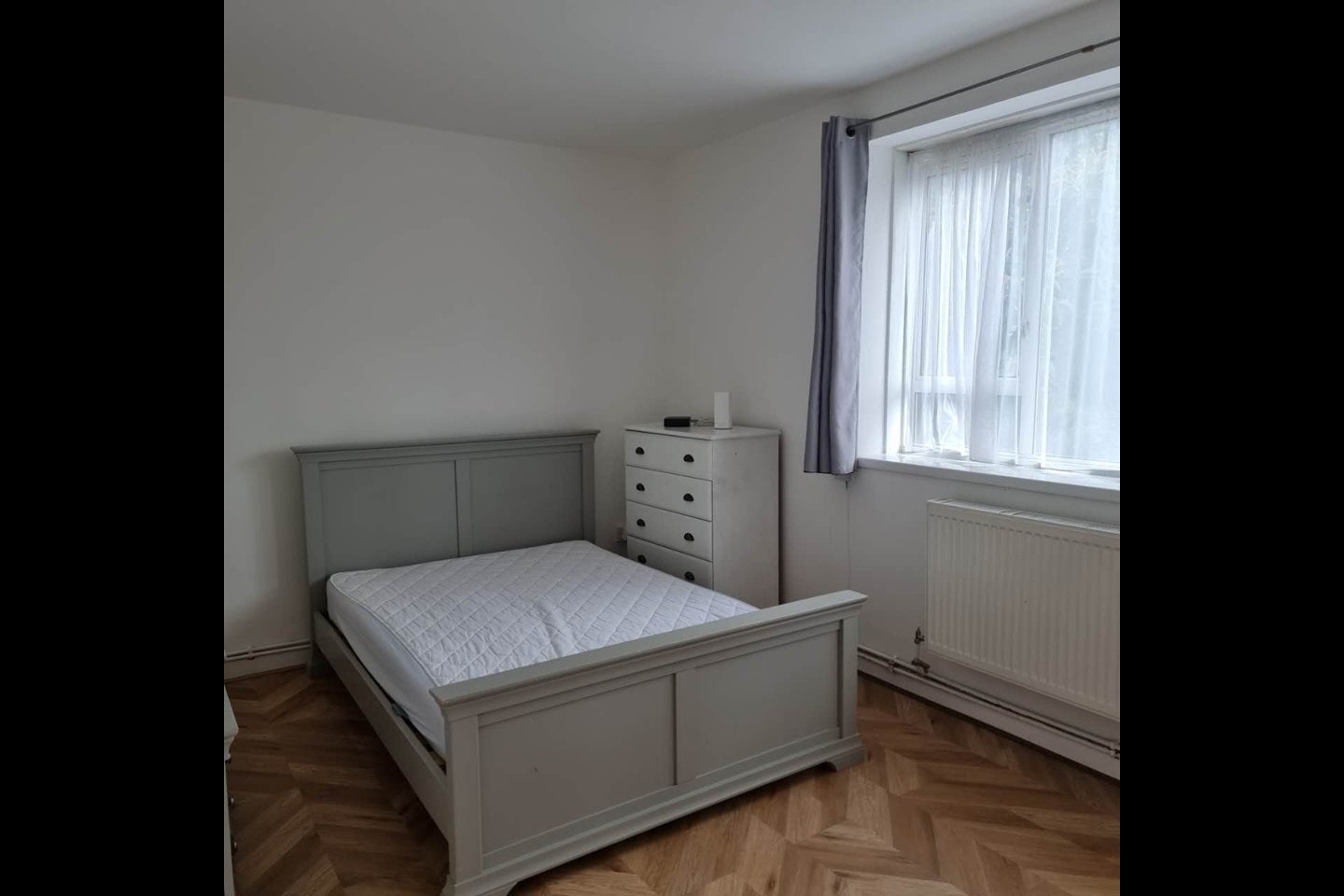 Flat Ernest Street in Greater London