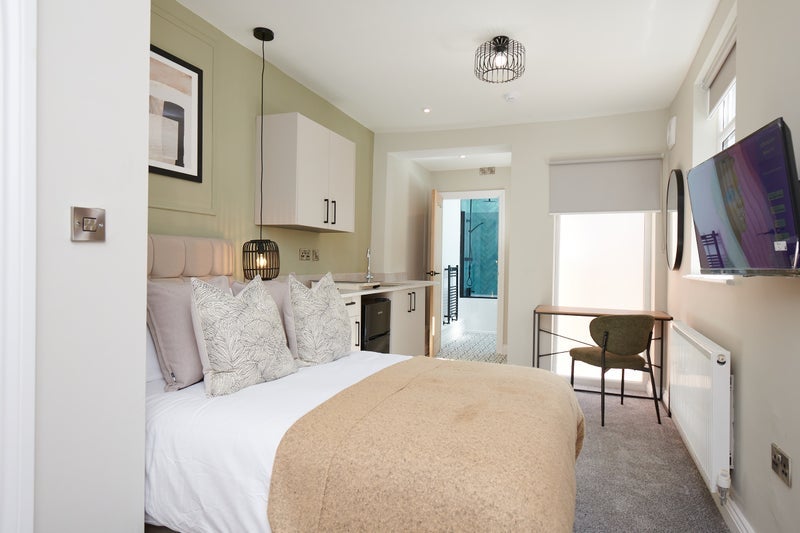 Room Hope Drive in Nottingham