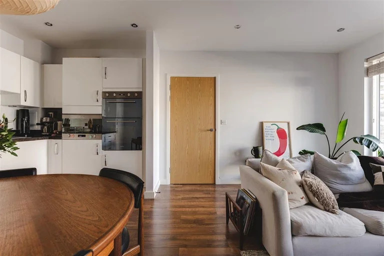 Flat London Lane in Greater London