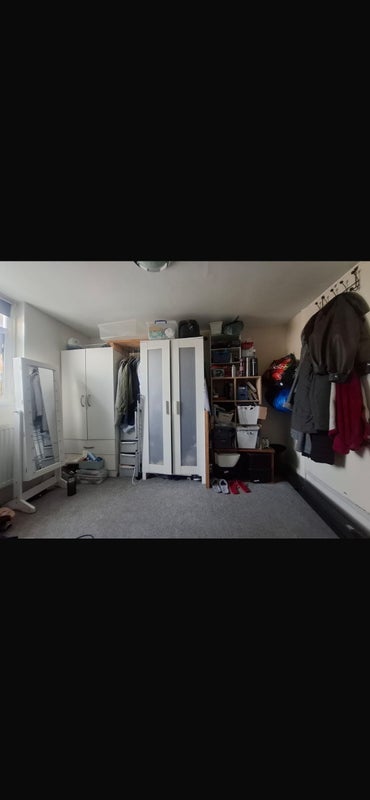 Room Mayes Road in Greater London