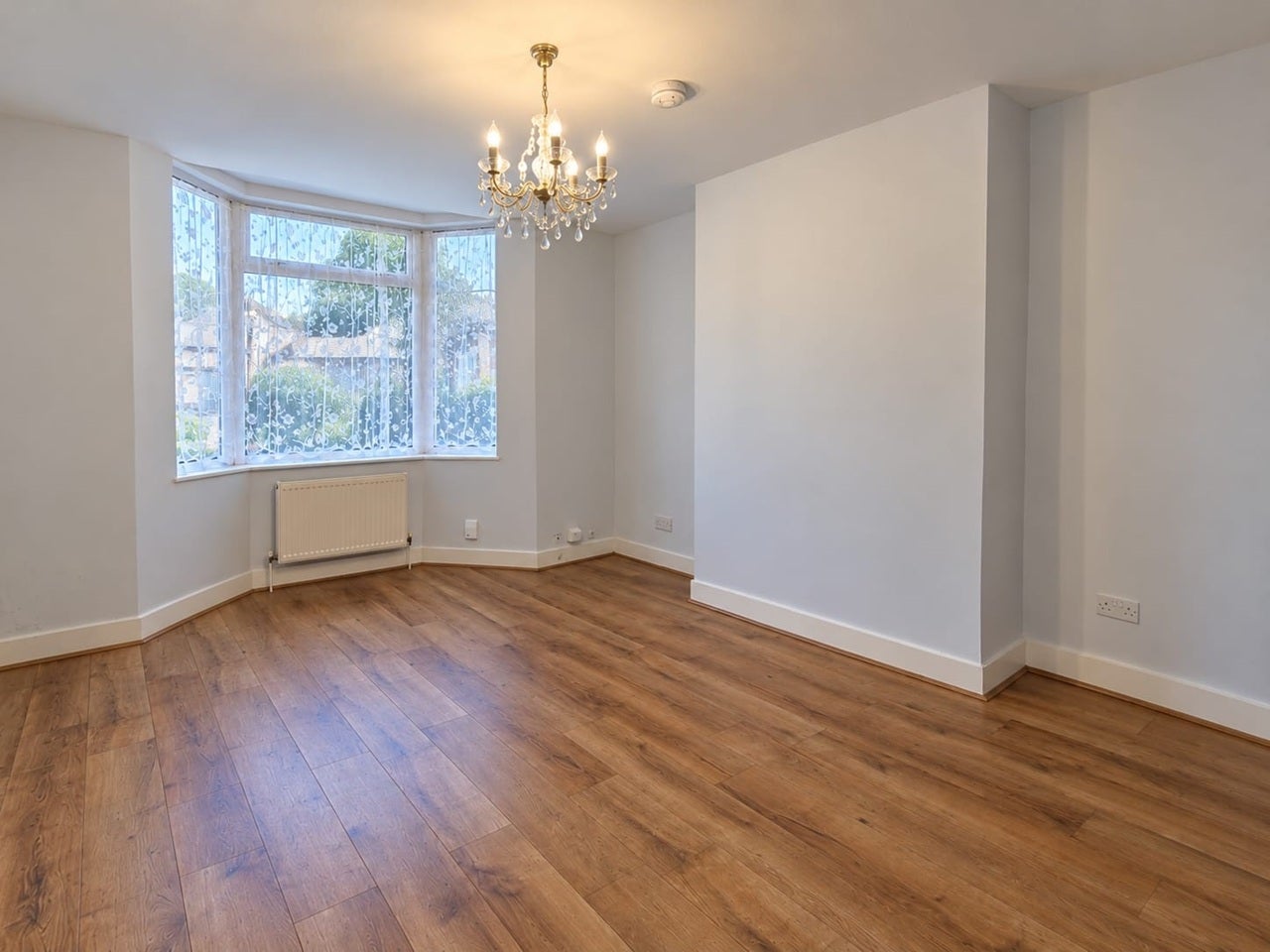 Flat Putney Road in Greater London