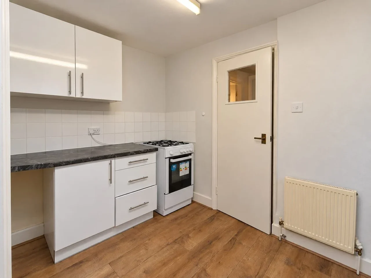 Flat Putney Road in Greater London