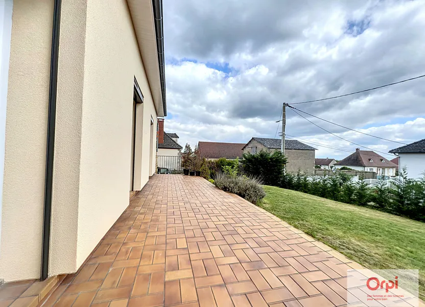 House Rue Pasteur in Montmarault