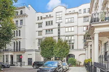 Flat Redan Place in City of Westminster