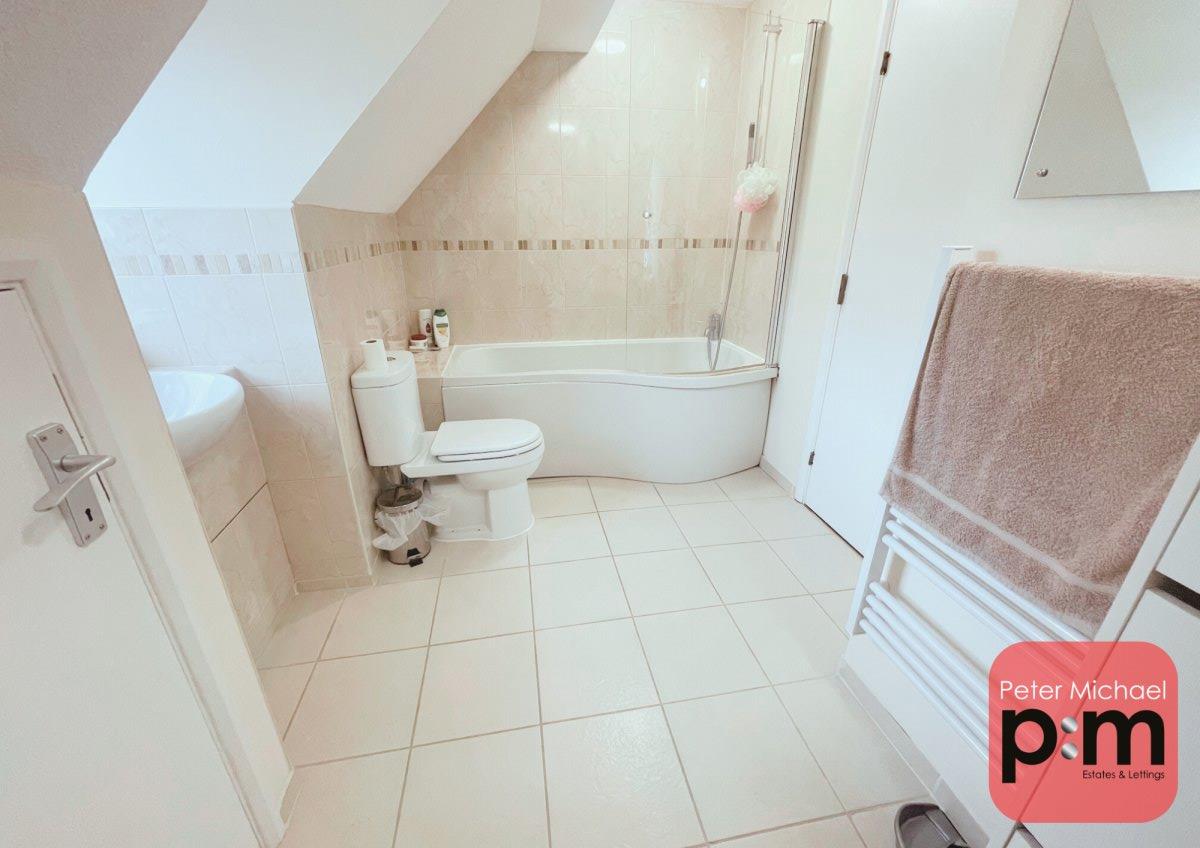 Flat Pilgrims Close in Greater London