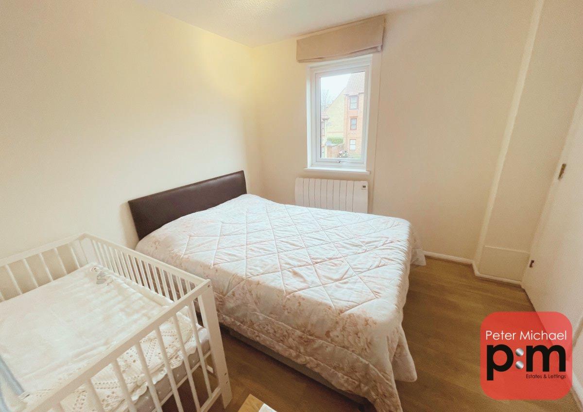 Flat Pilgrims Close in Greater London