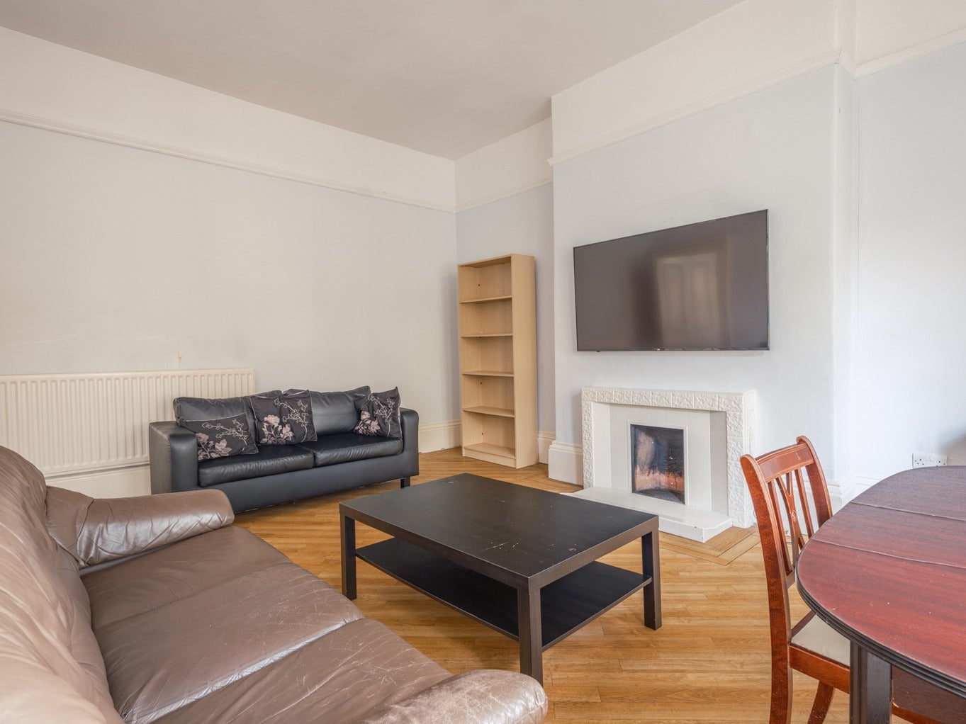 Flat Osborne Road in Newcastle upon Tyne