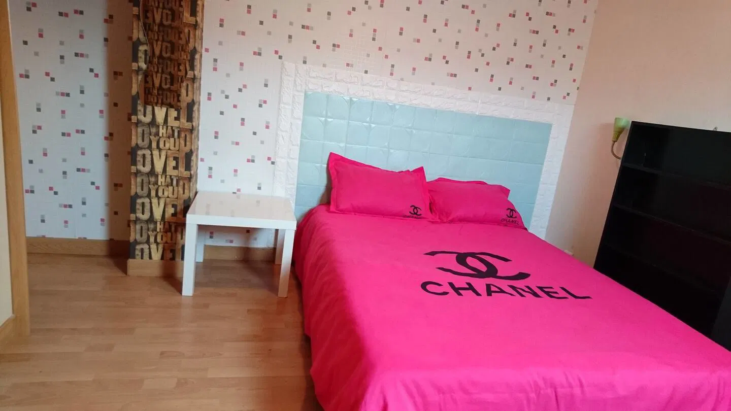 Room Rue Saint-Marc in Orléans
