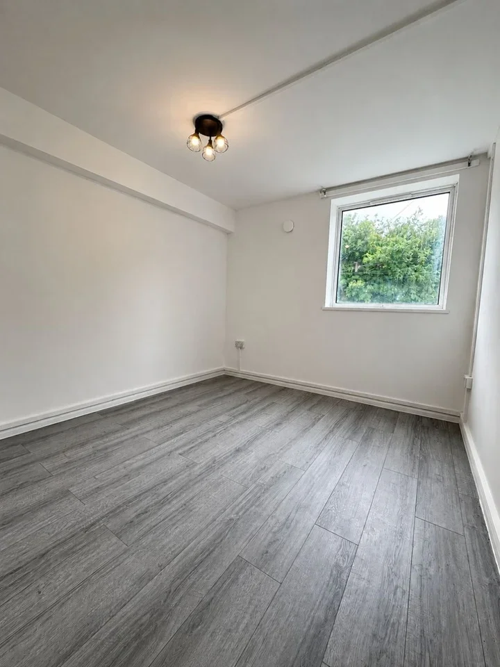 Flat Waiblingen Way in Devizes