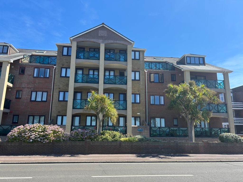 Flat Marine Parade West in Lee-on-the-Solent