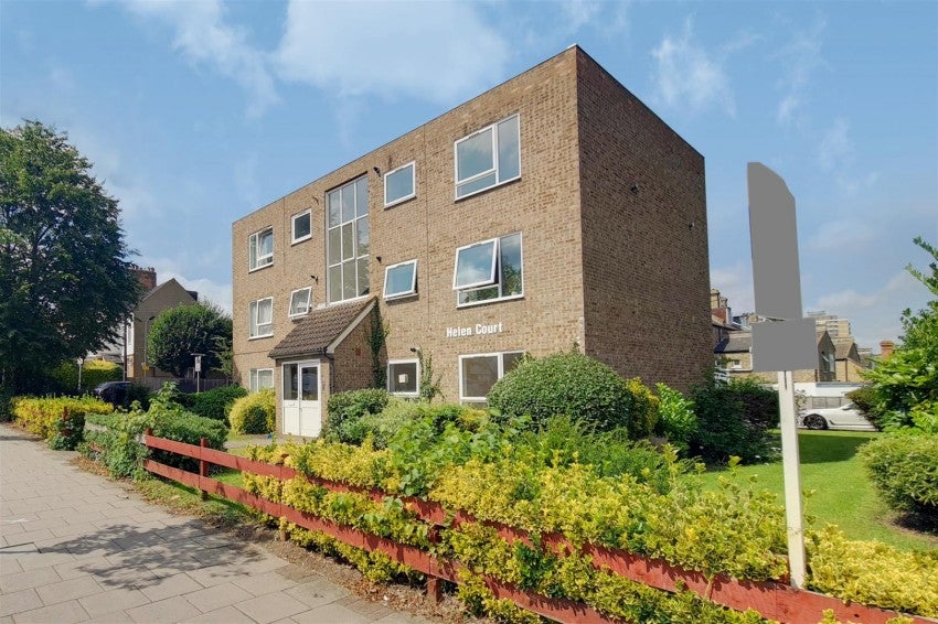 Flat Stodart Road in Greater London