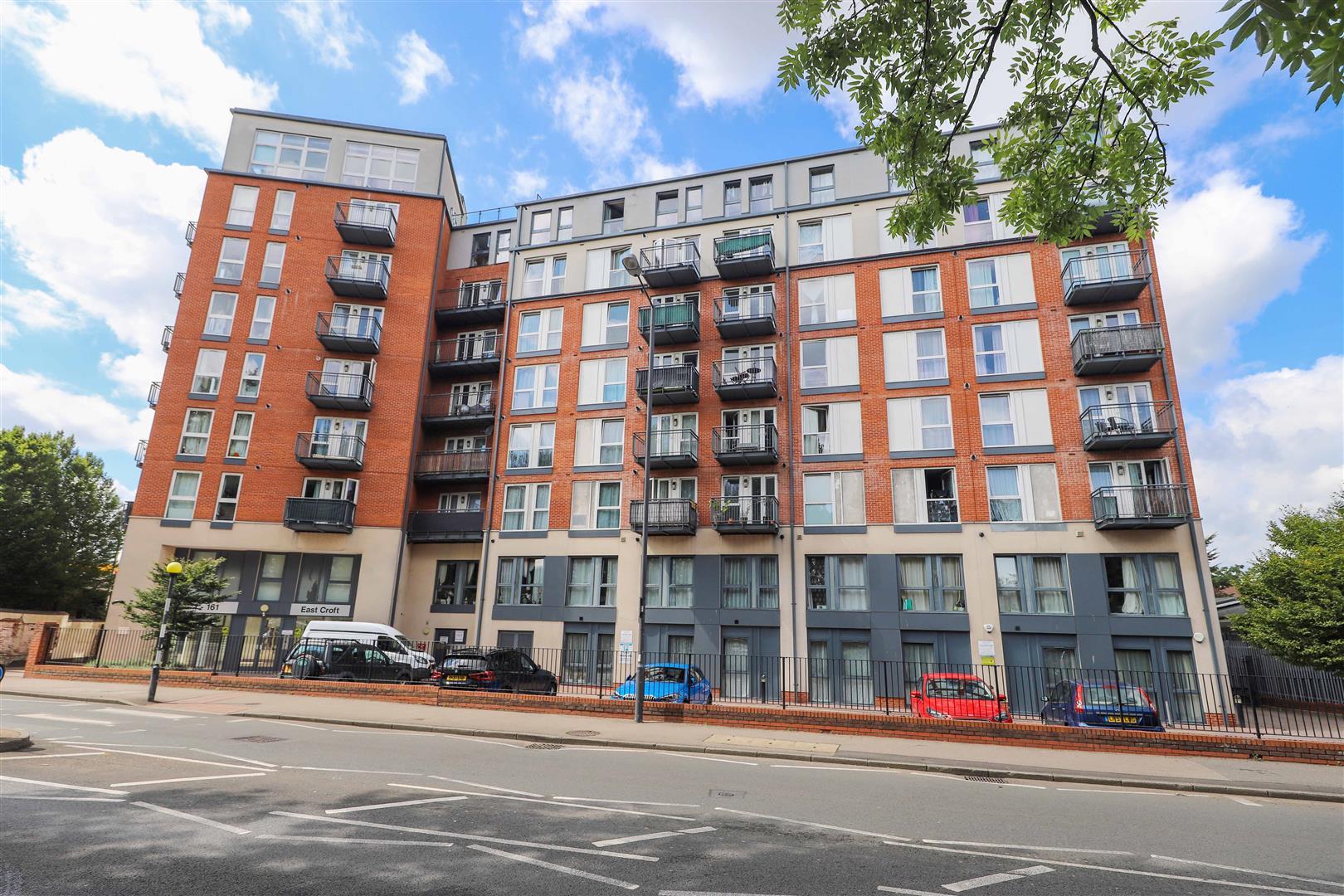 Flat Northolt Road in Greater London