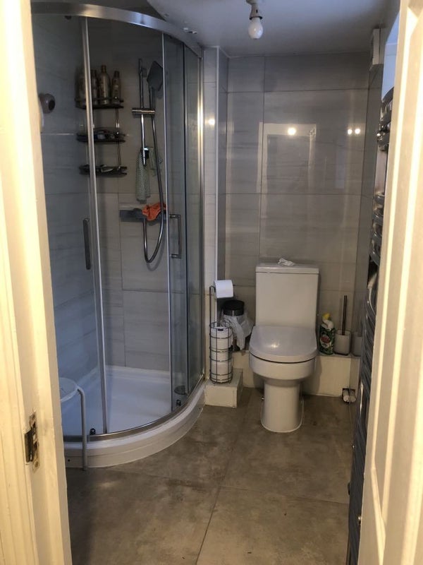 Room Lewisham Way in Greater London
