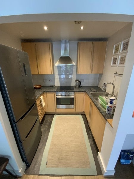 Room Lurline Gardens in Greater London