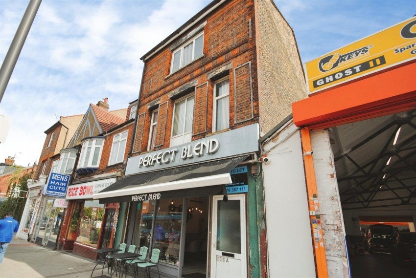 Flat St Albans Road in Watford