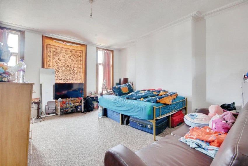 Flat St Albans Road in Watford