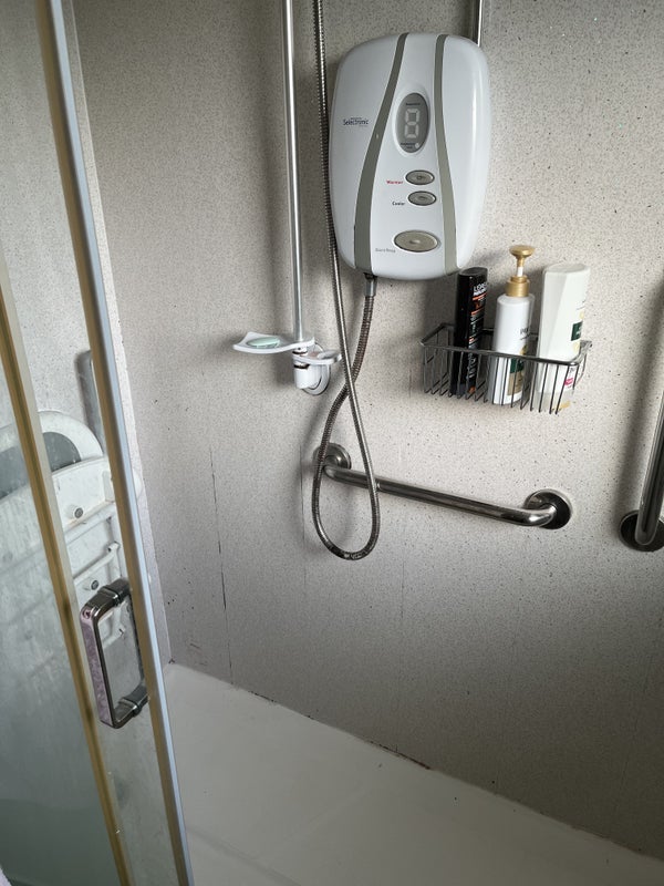 Room Sullivan Close in Penarth