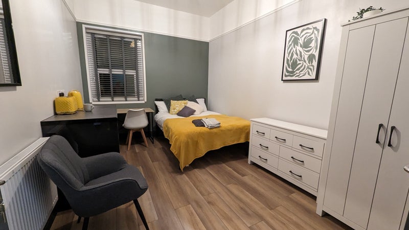 Room Cranbrook Road in Bristol