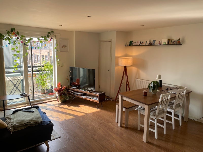 Flat Tudor Road in Greater London