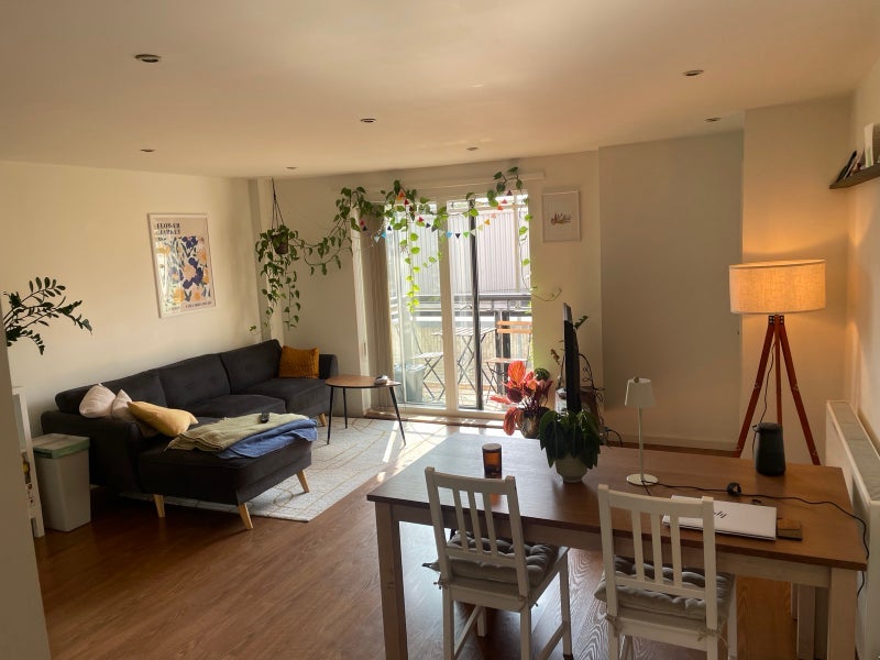 Flat Tudor Road in Greater London