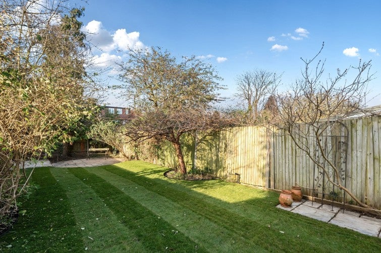 House Lock Road in Greater London
