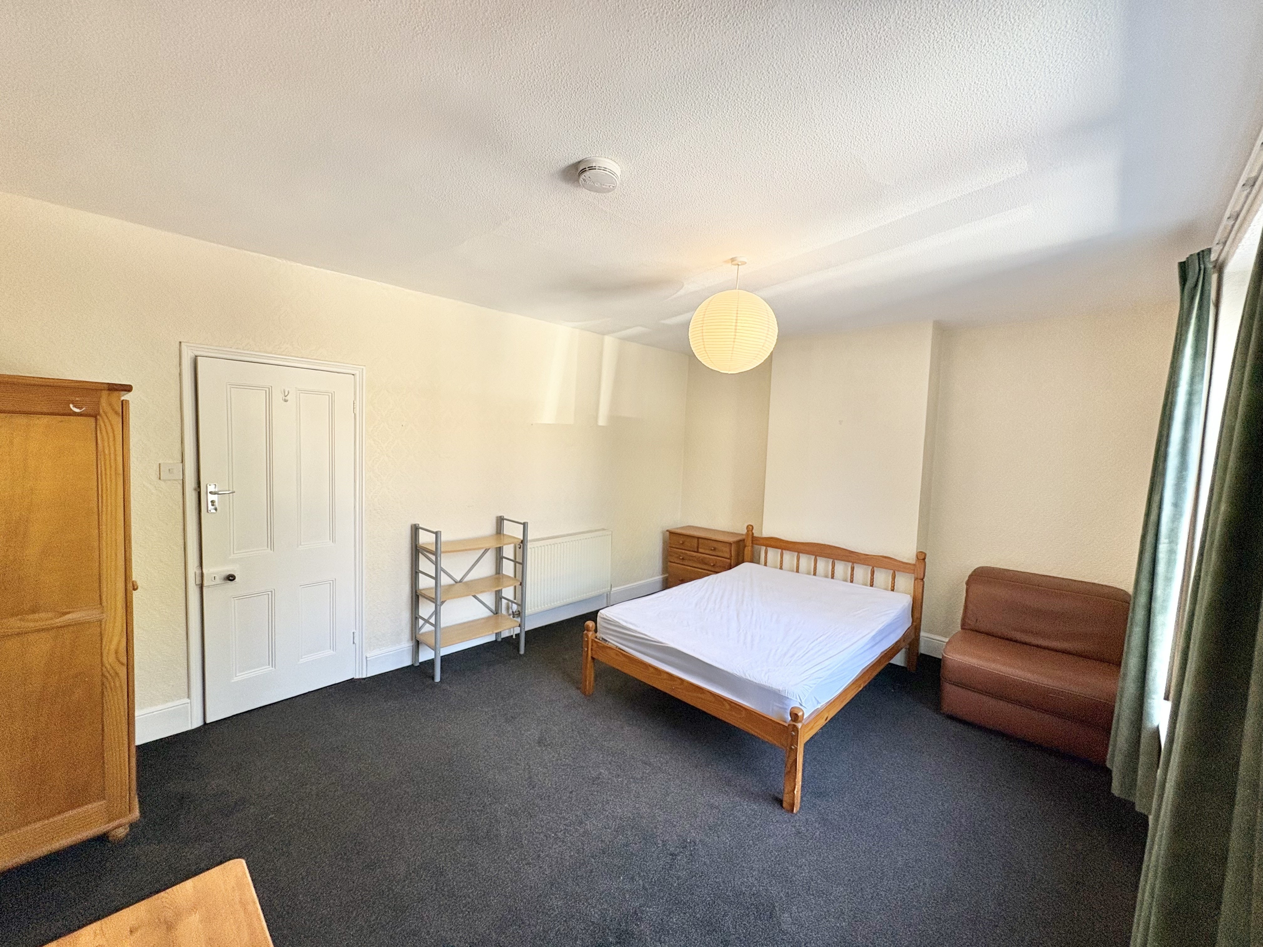 Room Stanbury Avenue in Bristol