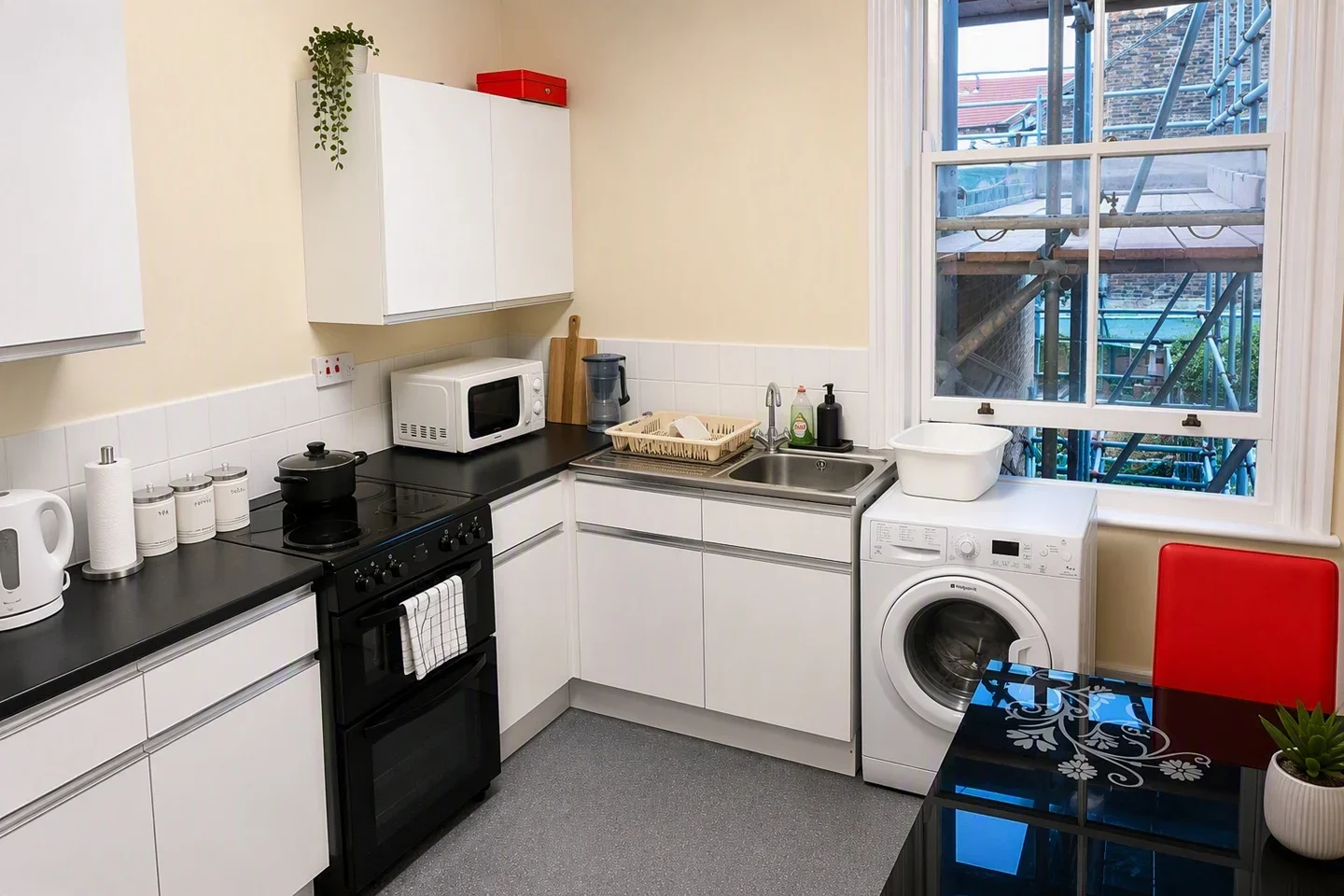 Room High Road Leyton in Greater London