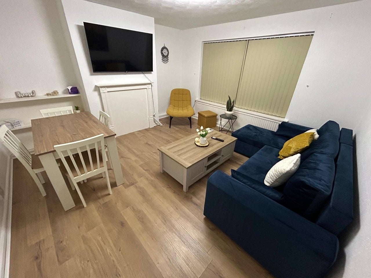 Flat Woolaston Avenue in Cardiff
