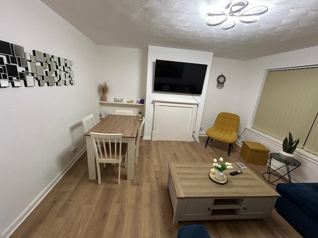 Flat Woolaston Avenue in Cardiff