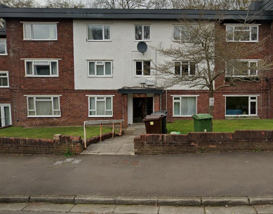 Flat Woolaston Avenue in Cardiff