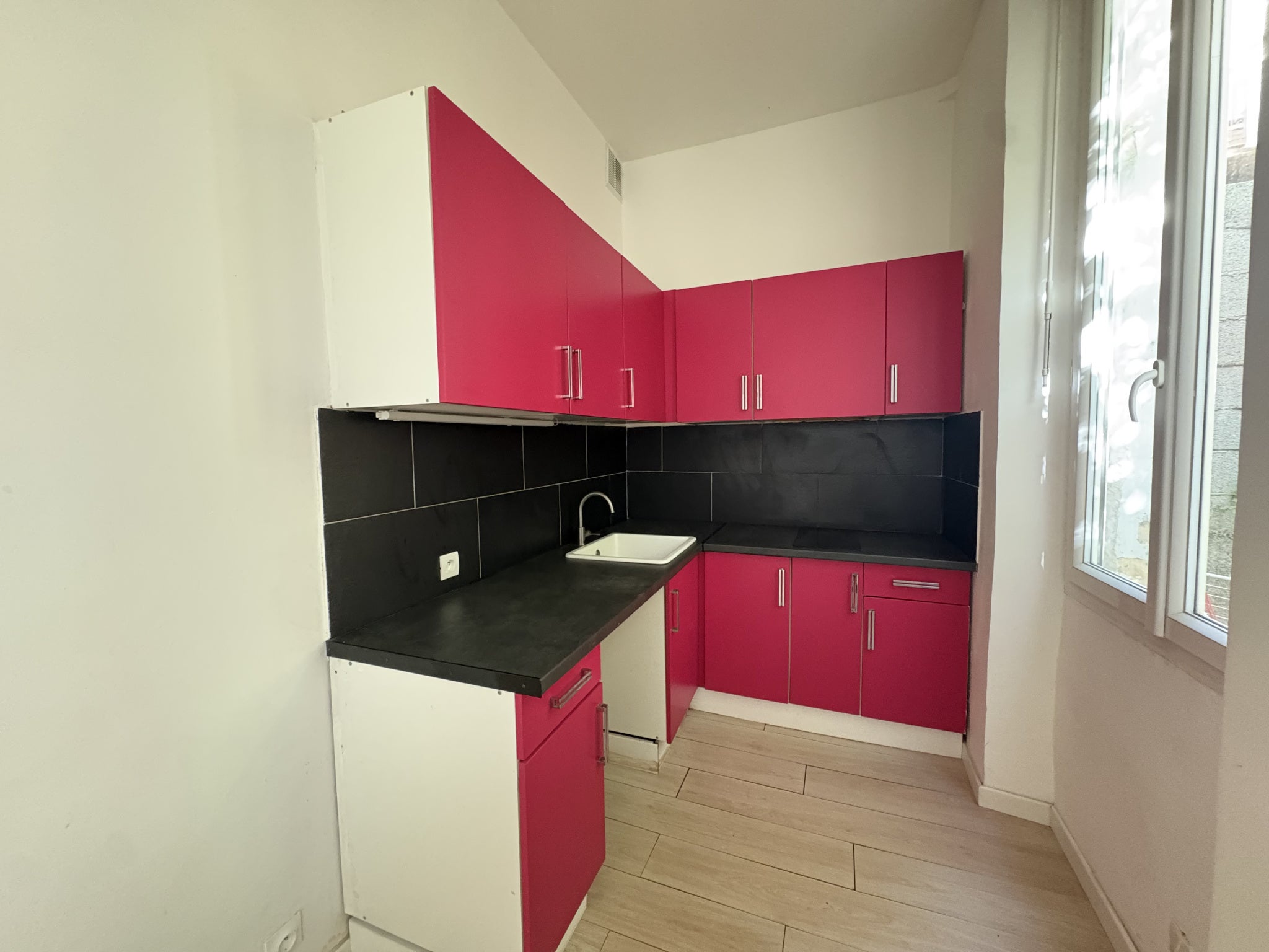 Flat Rue Edmond Rostand in Marseille