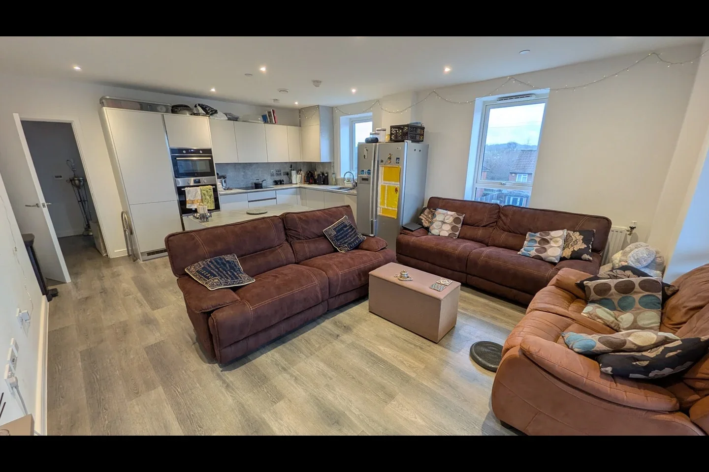 Flat Oxhey Drive in Three Rivers