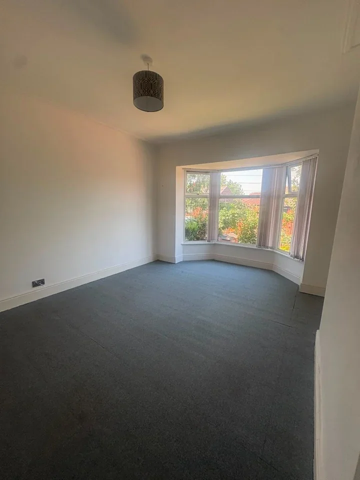 Flat Stockport Road in Cheadle
