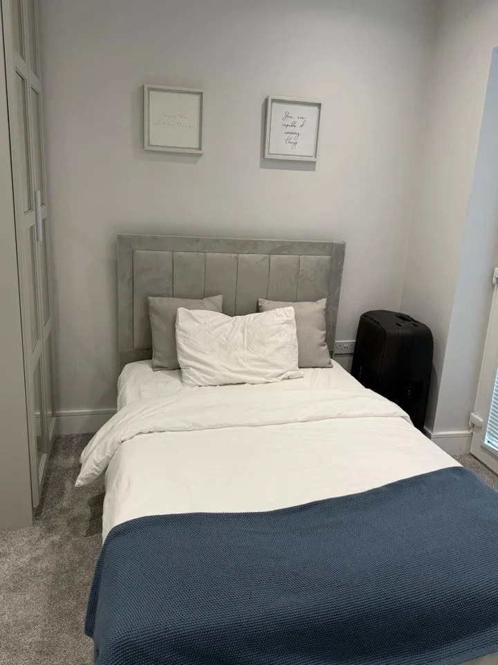 Room Beacon Road in Chatham