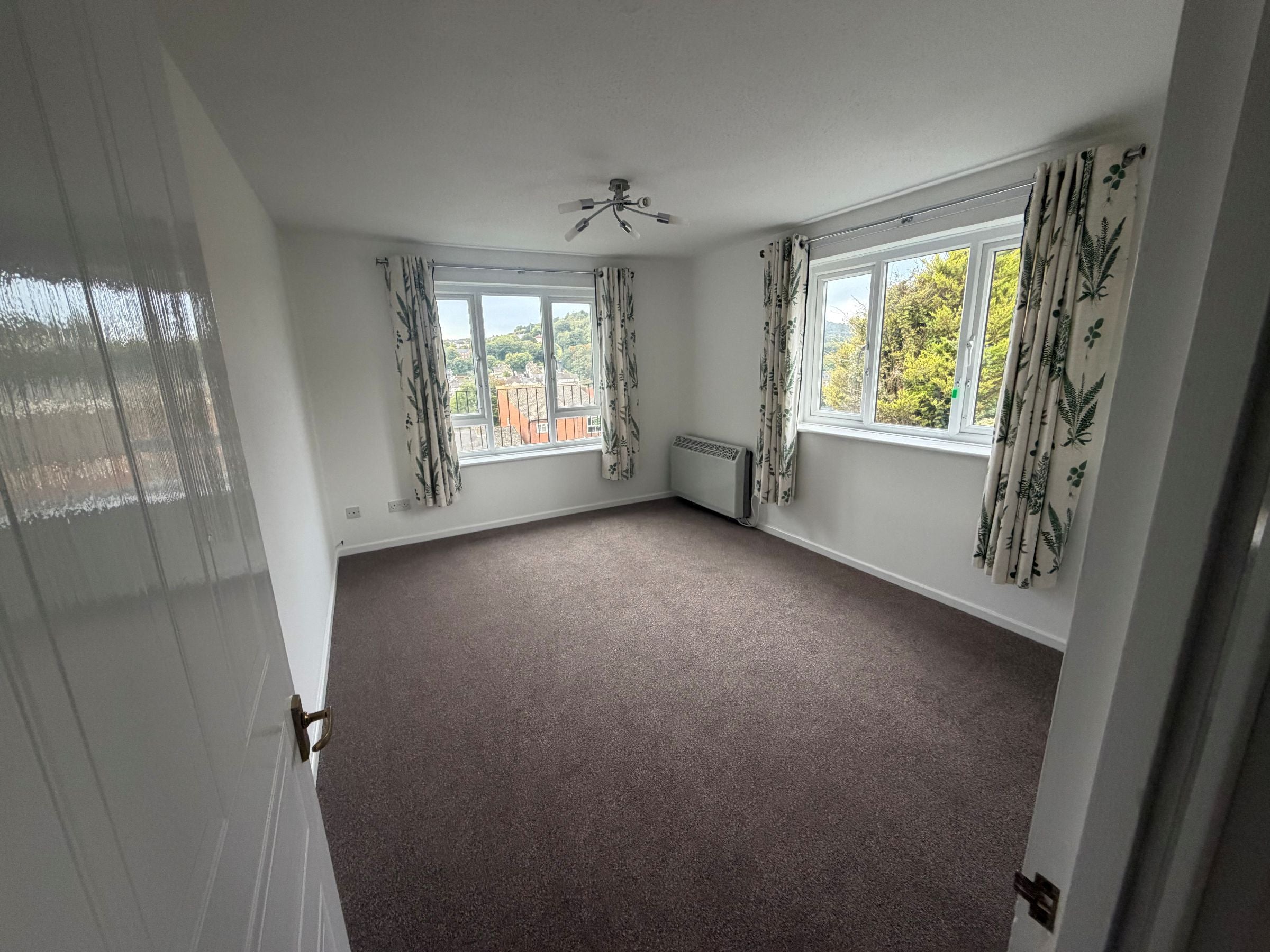 Flat Buckland Avenue in Dover