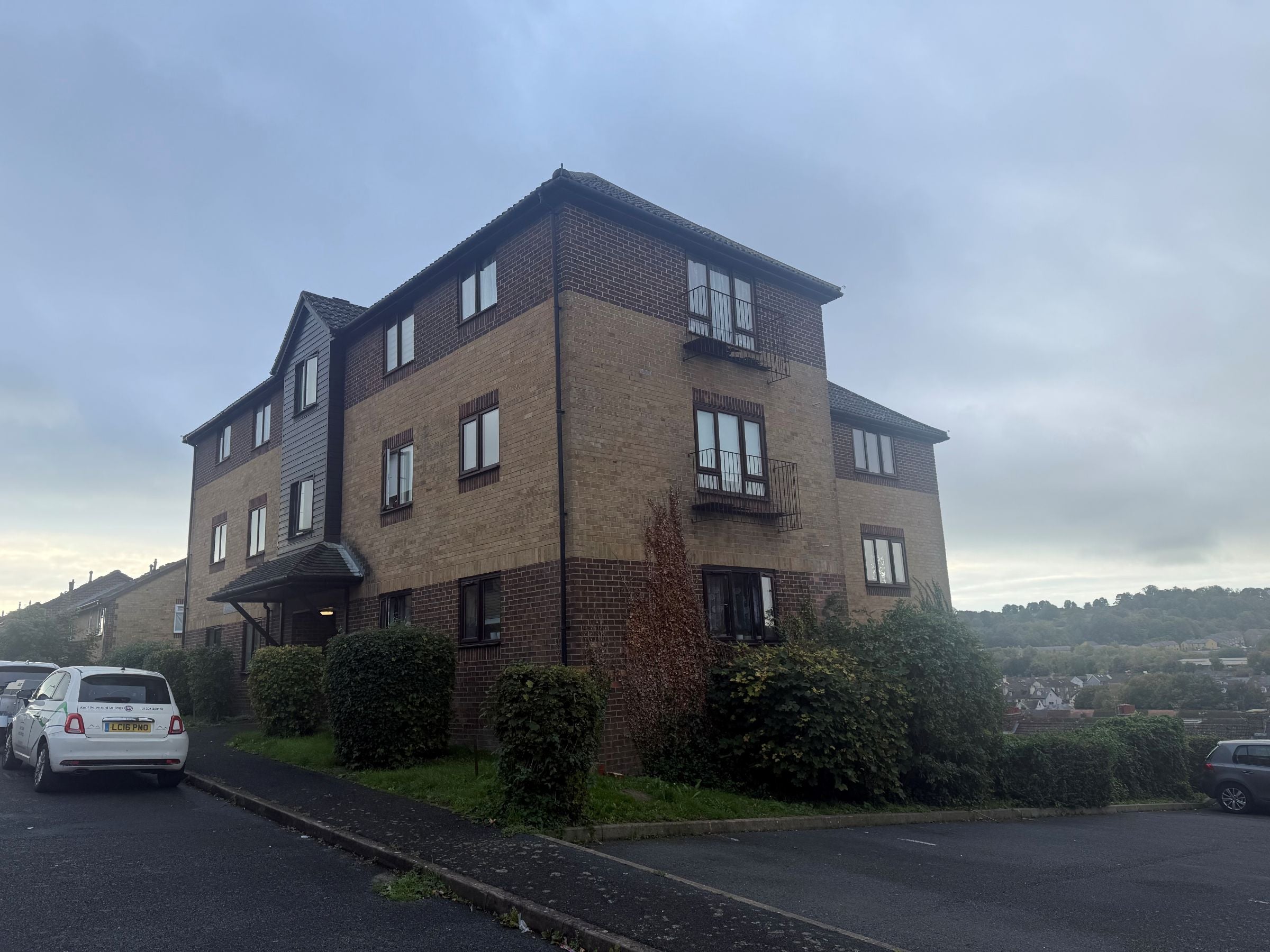 Flat Buckland Avenue in Dover